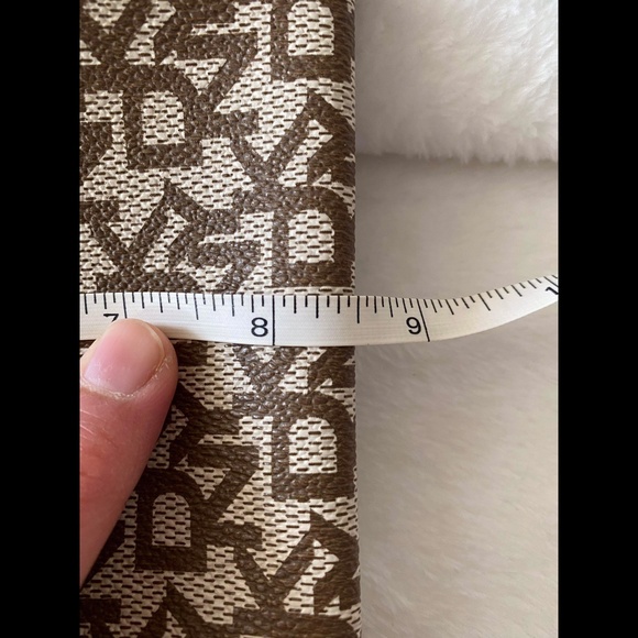 ✨🆕✨Brand New DKNY 3pcs Pouch Set - Picture 5 of 8